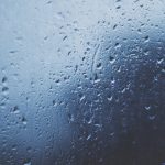 雨水 透明玻璃 窗户