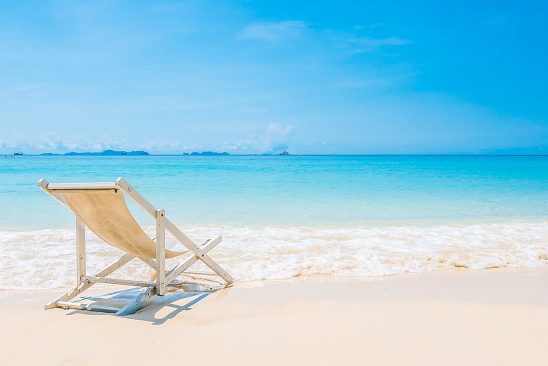 阳光 蓝天 海滩 海平面 休闲度假 旅游 椅子 晒太阳 午后