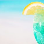 夏天 清爽 冰块 水果 饮料 大海 热带 旅游 享受 阳光